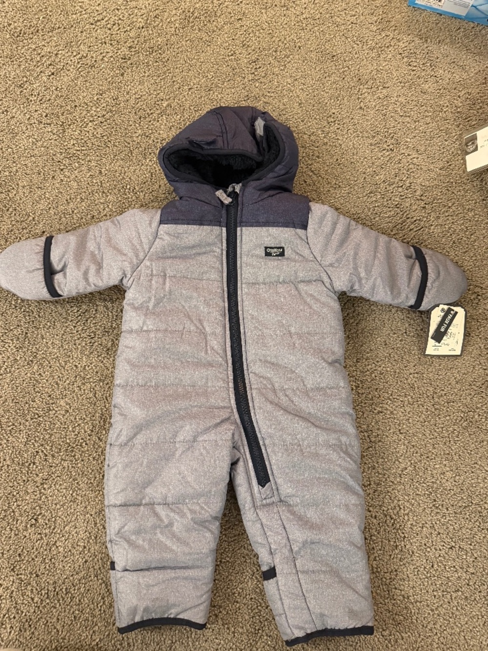 Osh Kosh snowsuit size 3-6 mos